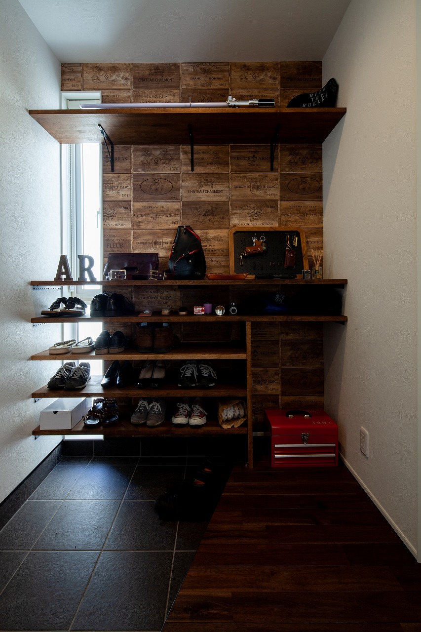 ボトル・革・ビンテージ感のある家