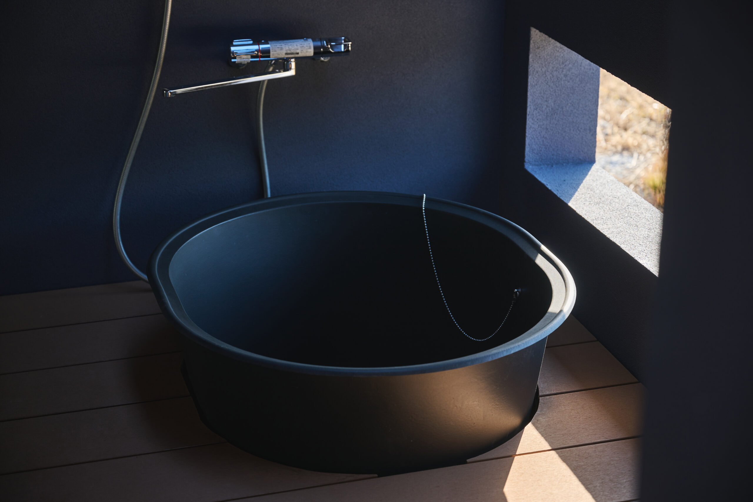 暮らしの中に極上の寛ぎを「露天風呂」のある平屋